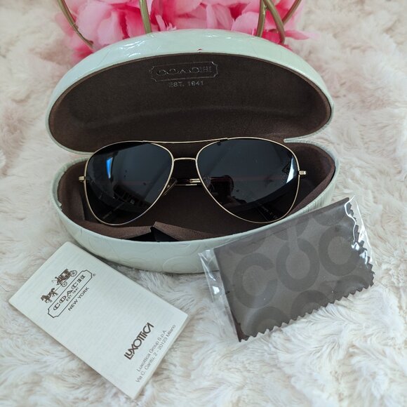 Coach aviator sunglasses, gold frame, with case - Picture 2 of 10